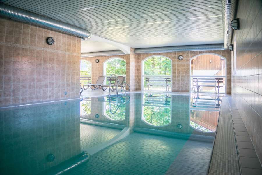 Indoor pool and sauna in Haus Freudensee